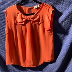 Cute top with bow detail